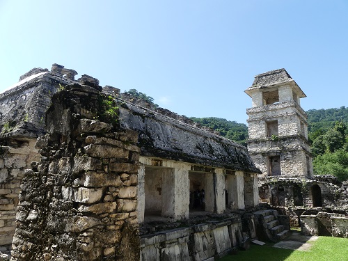 zona arqueológica de Palenque torre observatorio